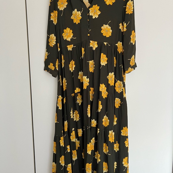Madewell Button Front Tier Floral Dress - Picture 4 of 4